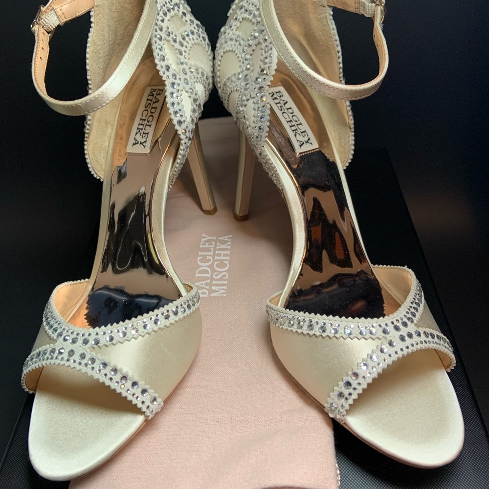 Badgley Mischka Roxy Wedding Heel in Ivory Satin